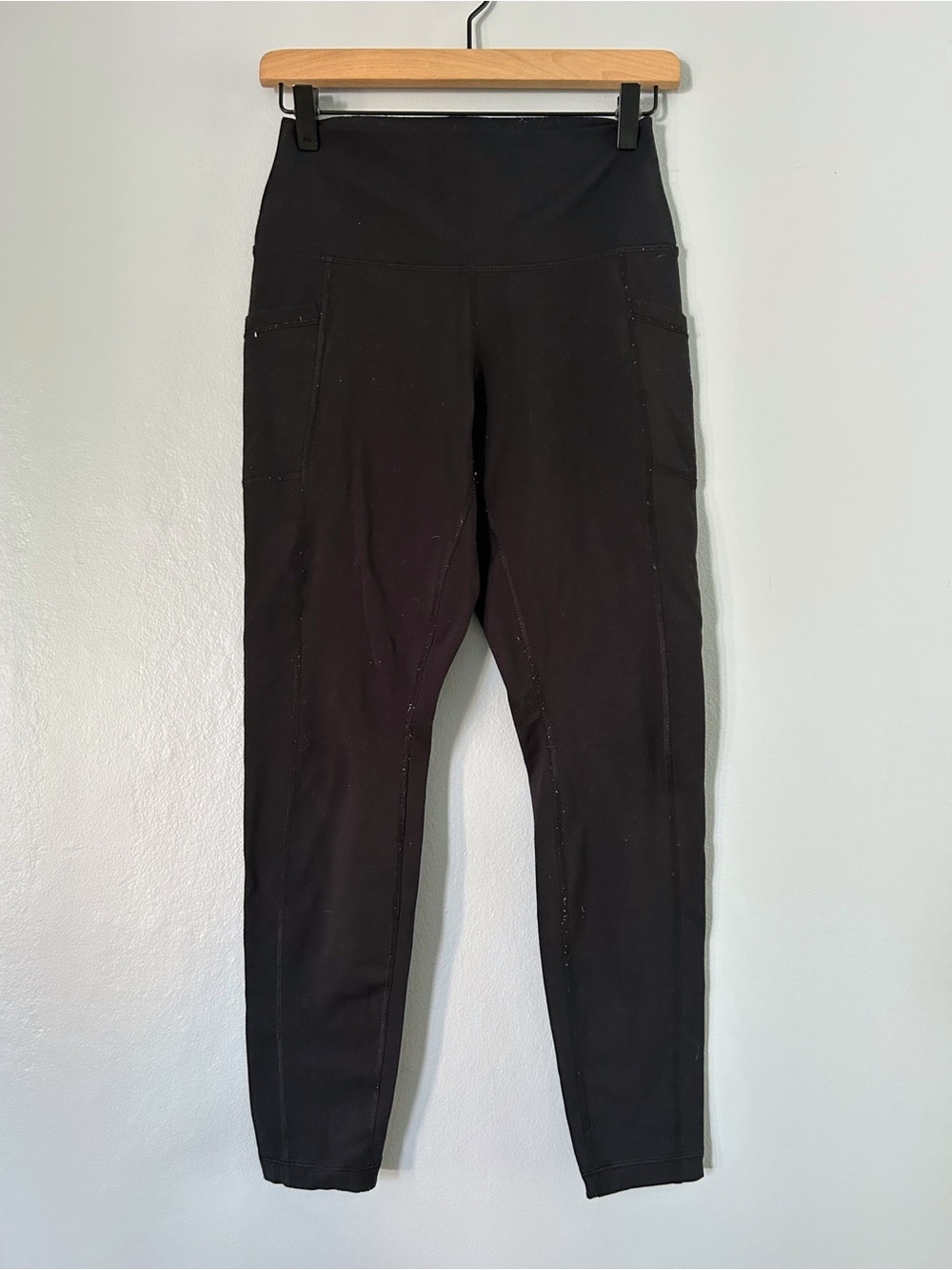 Yogalicious • High-Waist Black Active Leggings with Side Pockets